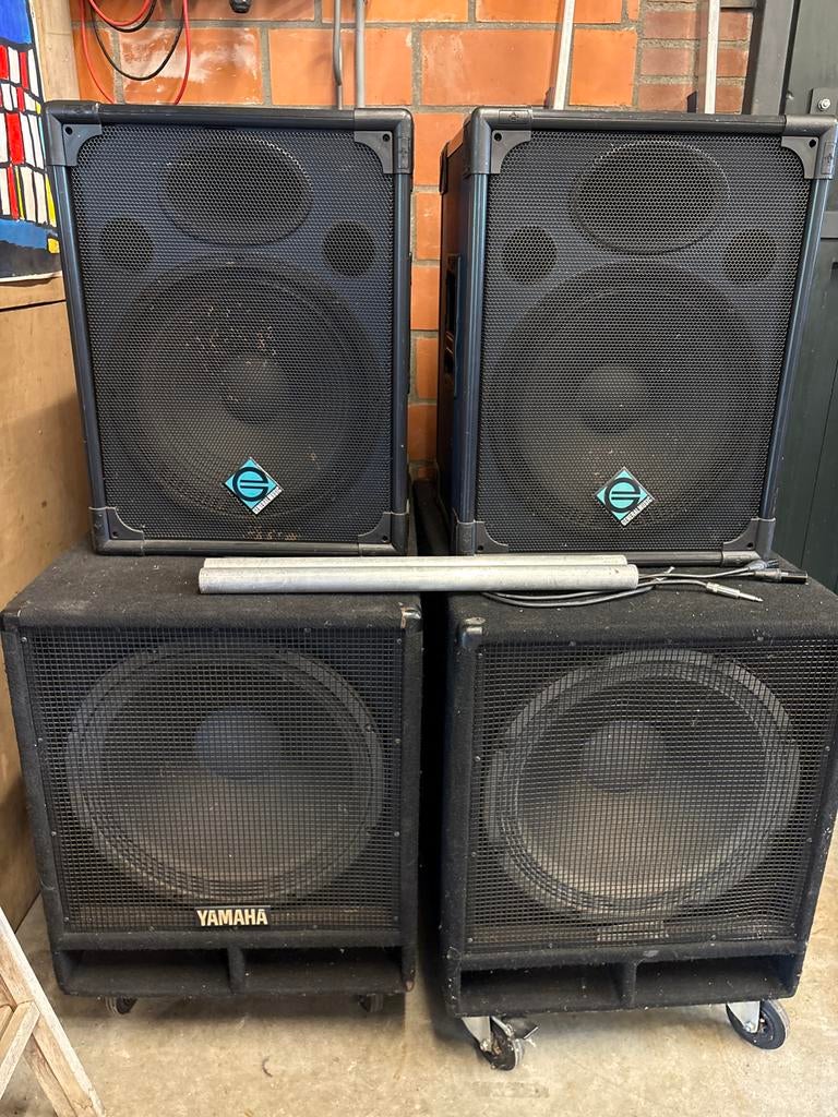 PA set: 2x Generalmusic Ellipse LPS 15 + 2x Yamaha SW118IV, Gebruikt, Complete surroundset, 120 watt of meer, Ophalen