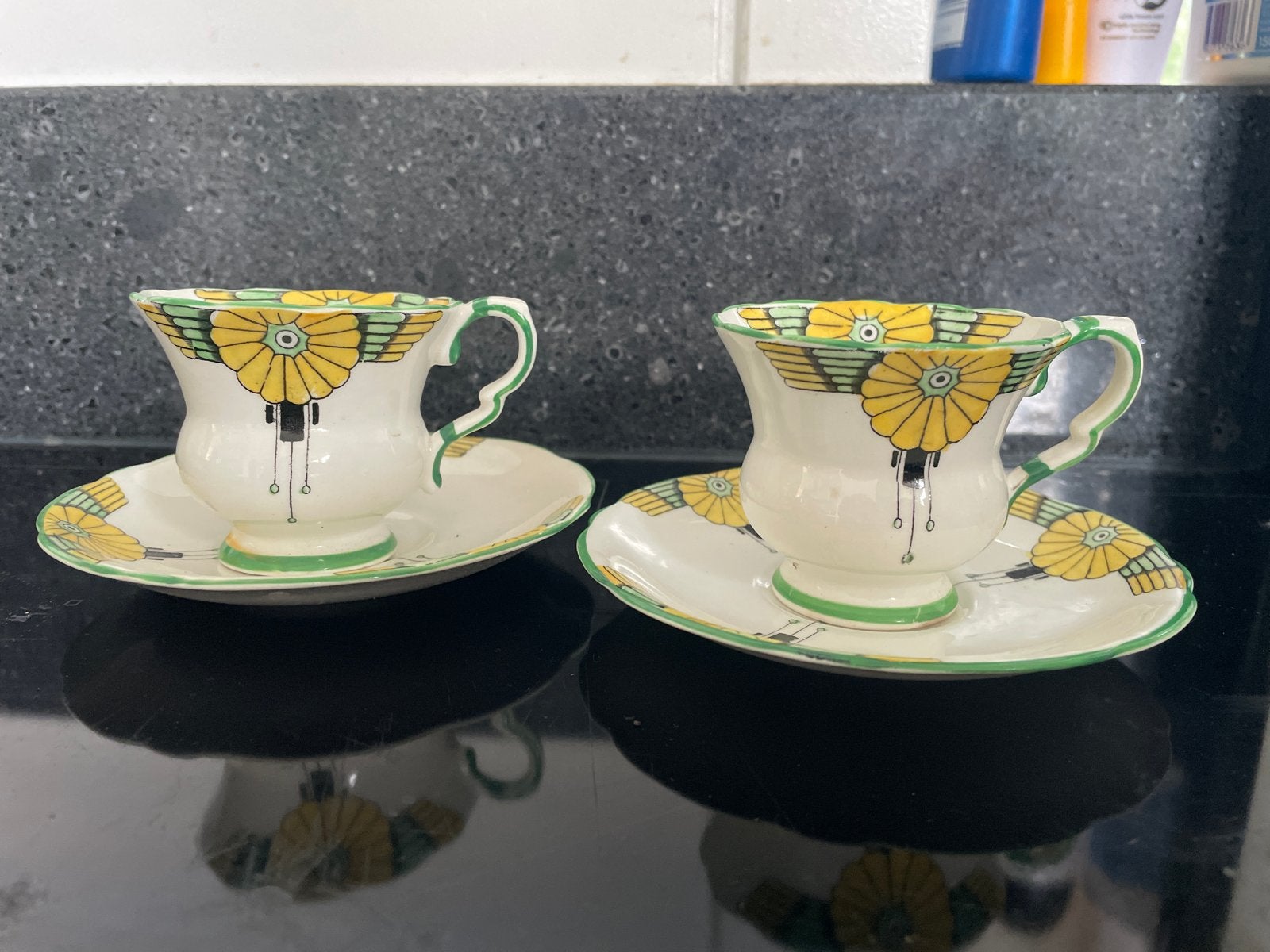 Set van 2 antieke Staffordshire theekopjes met schotels, Ophalen of Verzenden