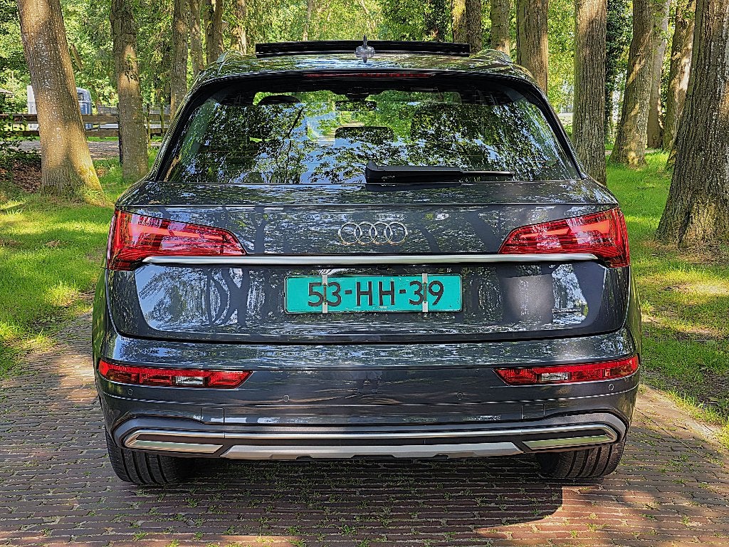 Audi Q5 50 Tfsi e Quattro 2023 Trekhaak | PANO | LED MATRIX, Auto's, Automaat, Stof, 4 cilinders, Lichtsensor