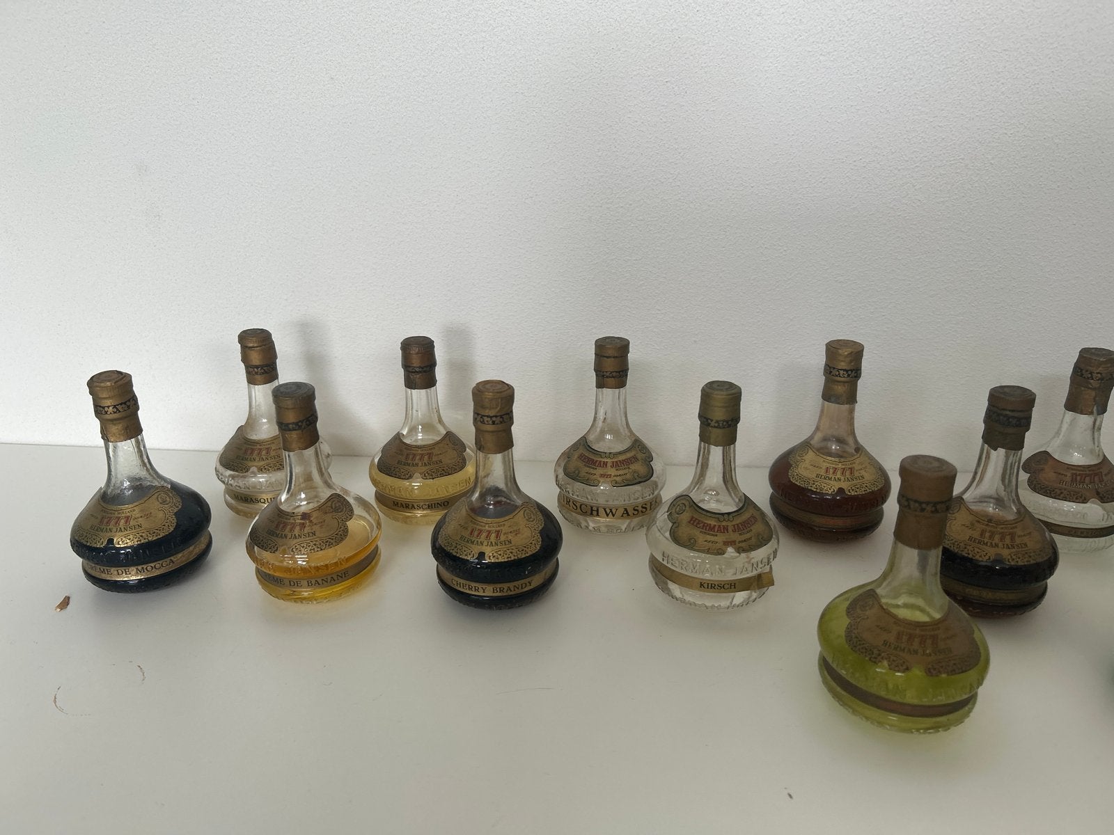 18x Zeer Oude Drankminiaturen Herman Jansen Anno 1777, Ophalen of Verzenden, Gebruikt