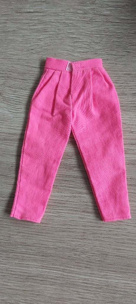 Voor Modepop Roze Pantalon Met Plooien Rio Fashion 1987., Verzamelen, Ophalen of Verzenden, Gebruikt, Kleertjes