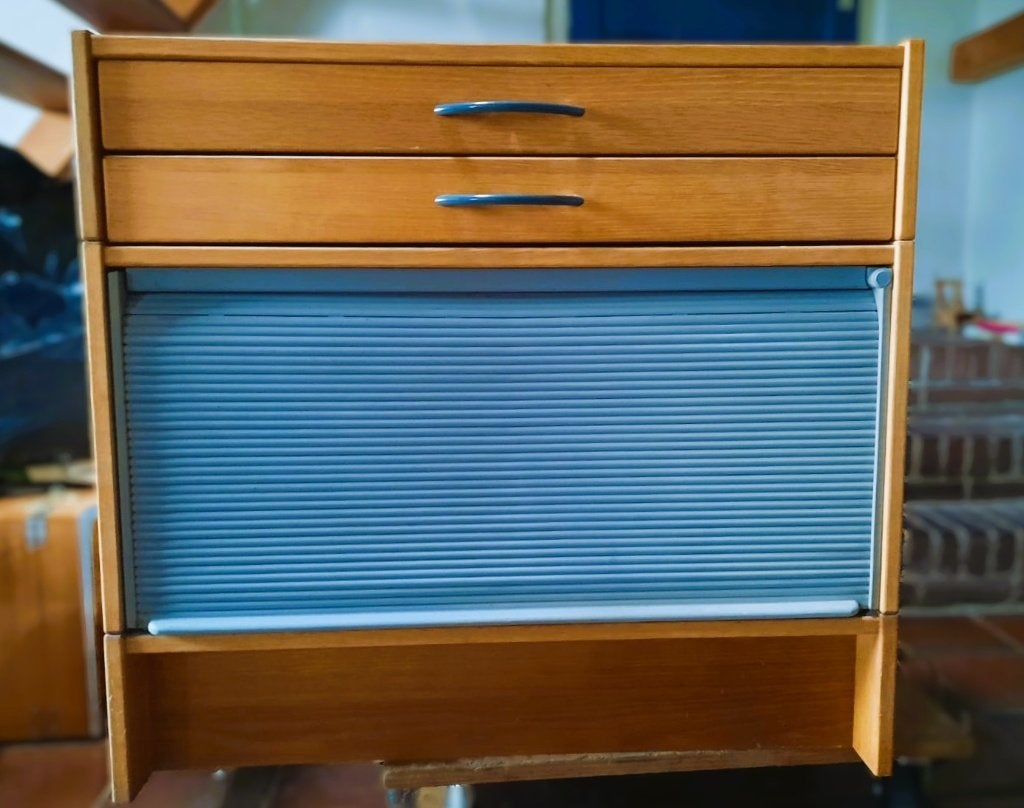 Mooie vintage kast/ dressoir met rolluik en lades, Gebruikt, 100 tot 150 cm, 1 of 2 laden, 100 tot 150 cm