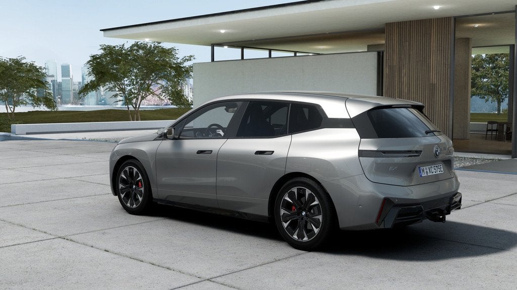 BMW iX xDrive60 M Sport / Panoramadak Sky Lounge / Trekhaak, Auto's, BMW, Automaat, LED verlichting, IX, Leder