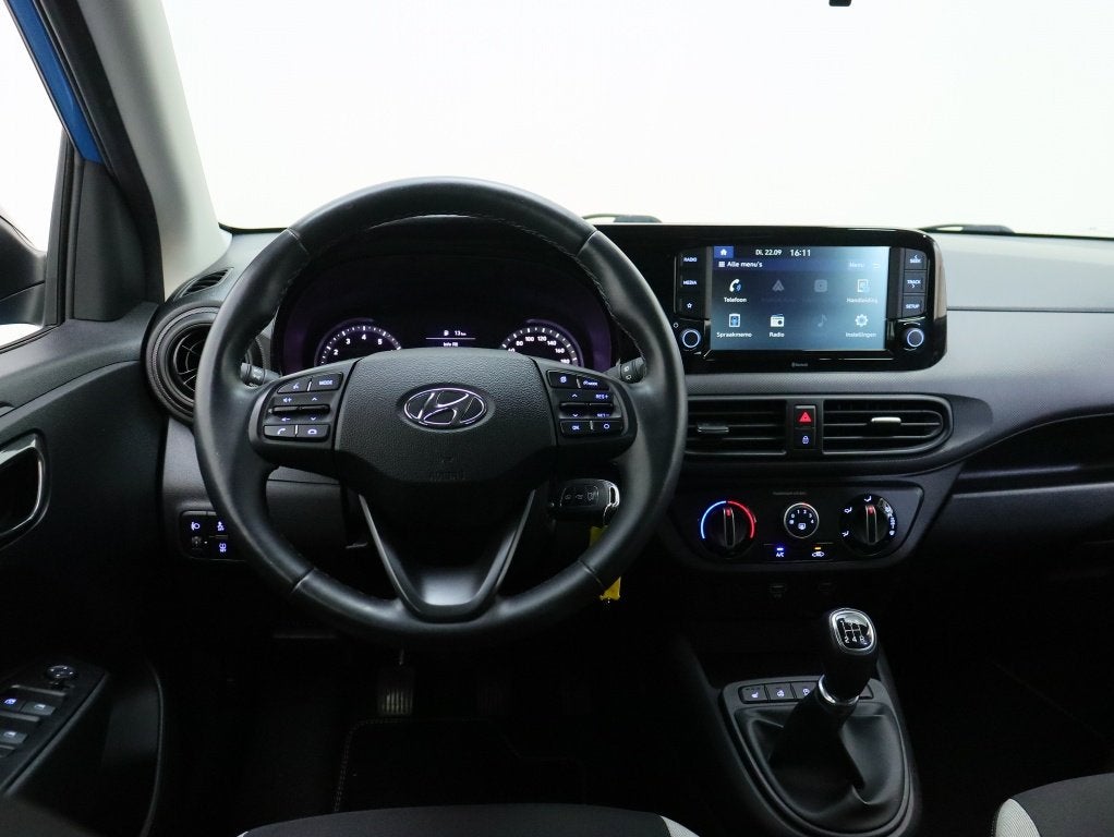 Foto 3 van Hyundai i10 1.0 Comfort | Stoelverwarming | Afn. Fietsendrag