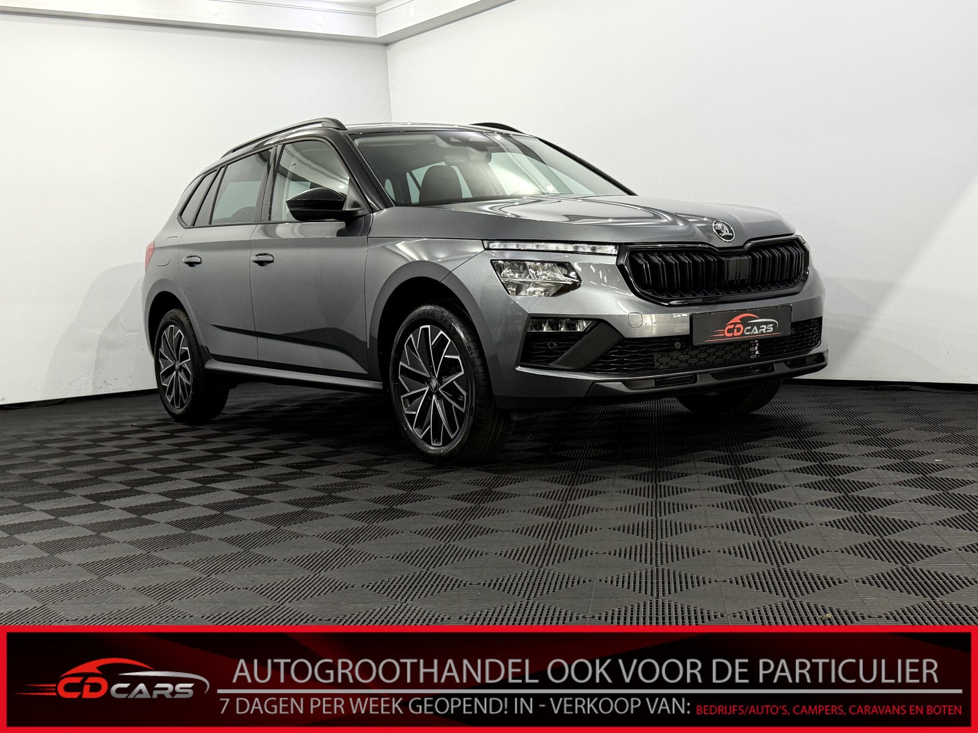 Skoda Kamiq 1.0 TSI Black Pack Camera, Apple carplay, Stoelv, Auto's, Stof, Gebruikt, 116 pk, Bedrijf