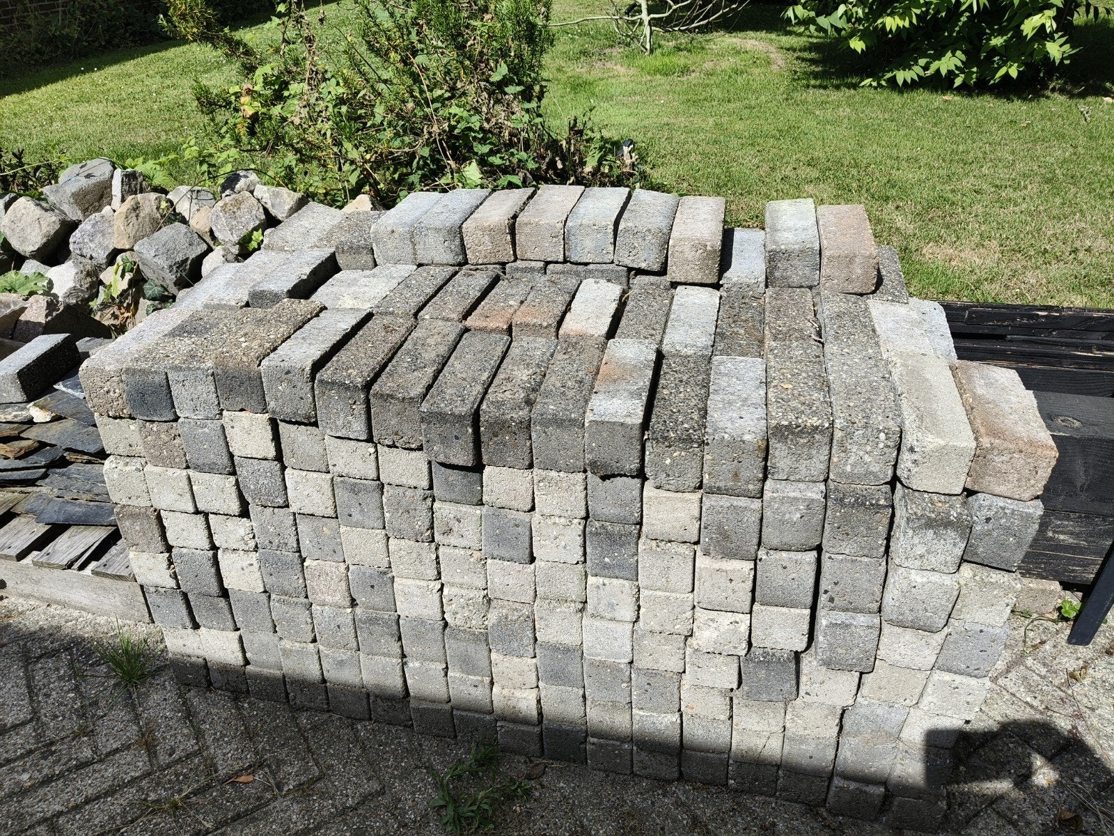Bestrating tegels klinkers stenen gratis ophalen, Ophalen, Gebruikt, Beton, Klinkers