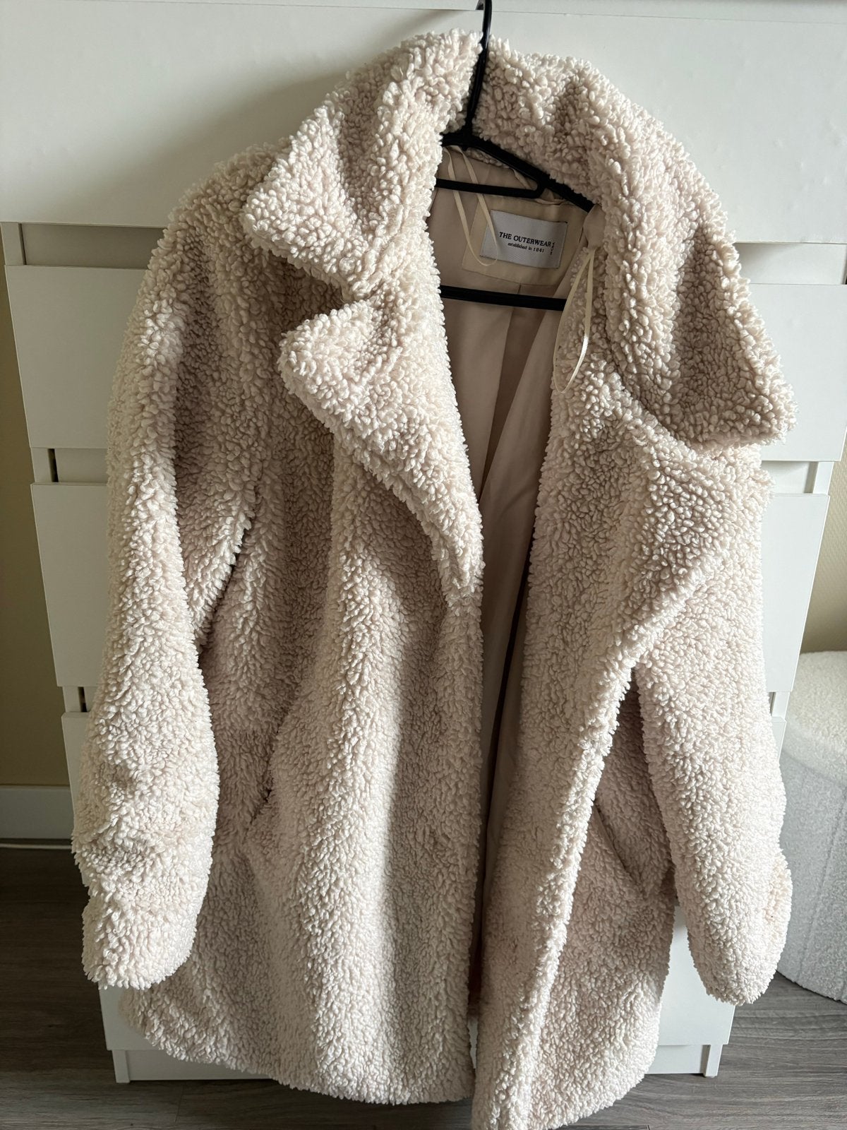 Teddy jas van The Outerwear, maat M, Ophalen of Verzenden, Zo goed als nieuw, Maat 38/40 (M), Beige