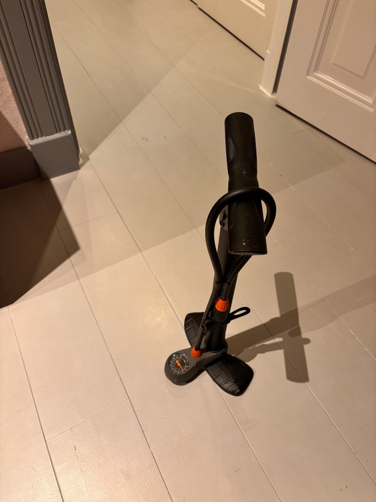 Fietspomp met drukmeter - SKS Aircontrol 8.0, Ophalen of Verzenden, Drukmeter, Gebruikt