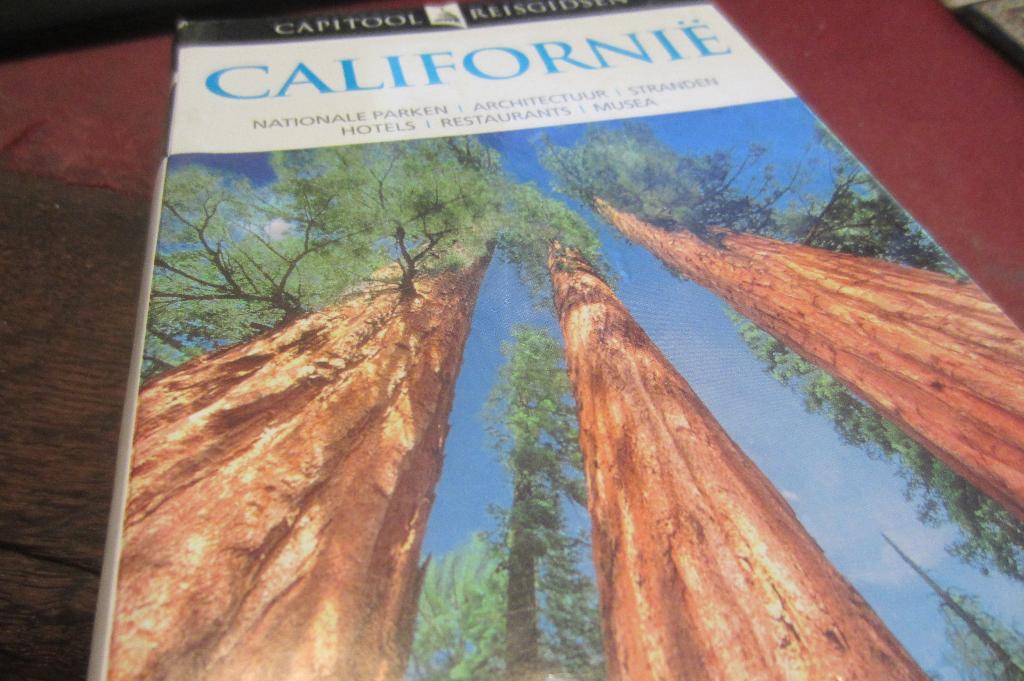 capitool - Californië -  2013, Capitool, Ophalen of Verzenden, Zo goed als nieuw, Reisgids of -boek