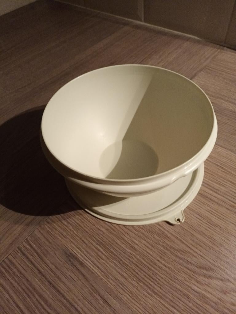 Tupperware vintage Wonderkom 2,4 l - creme, Ophalen of Verzenden, Zo goed als nieuw, Crème, Overige typen