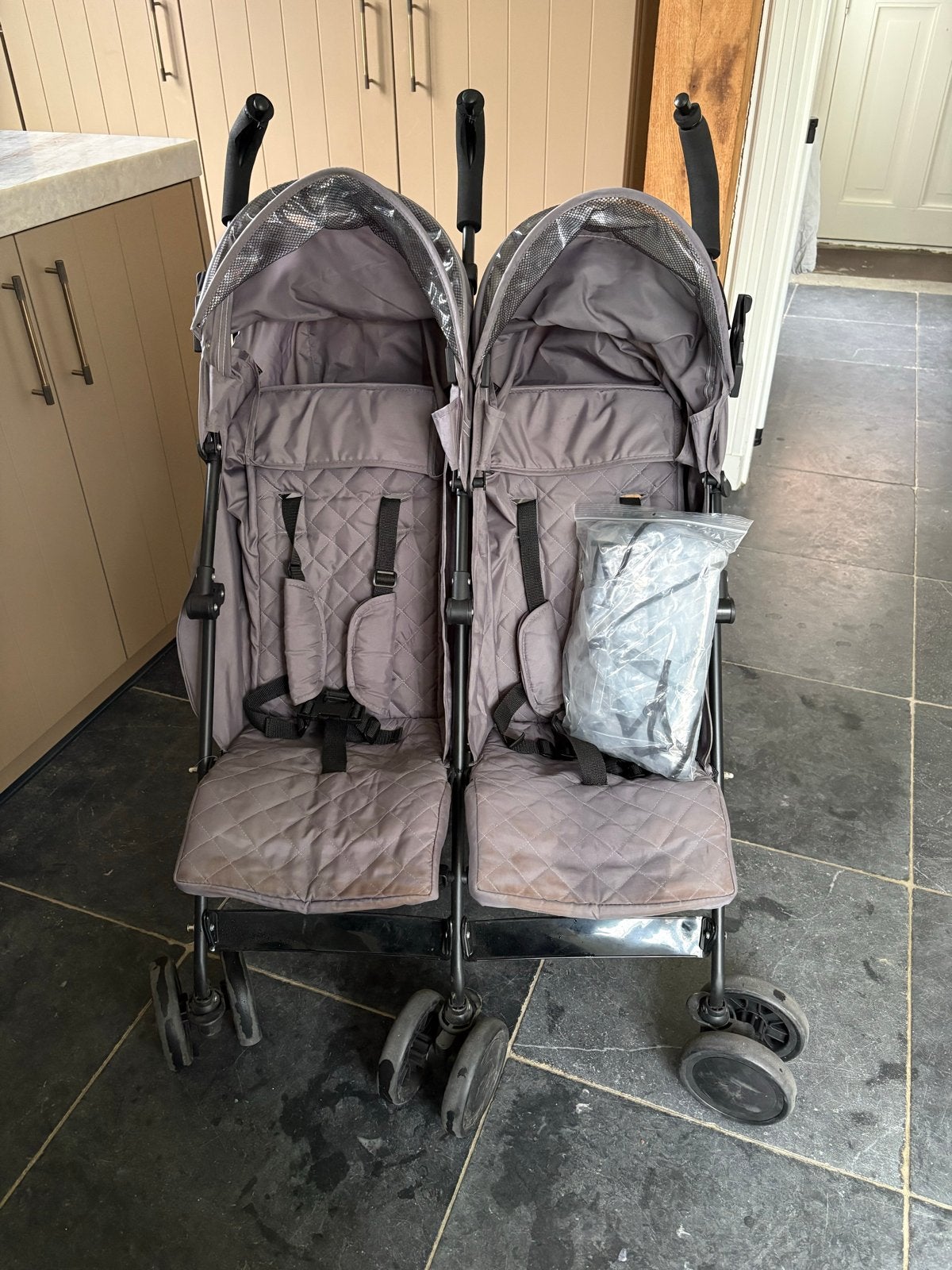 Tweeling buggy met regenhoes en ligstand, Ophalen, Gebruikt, Overige merken, Duomodel