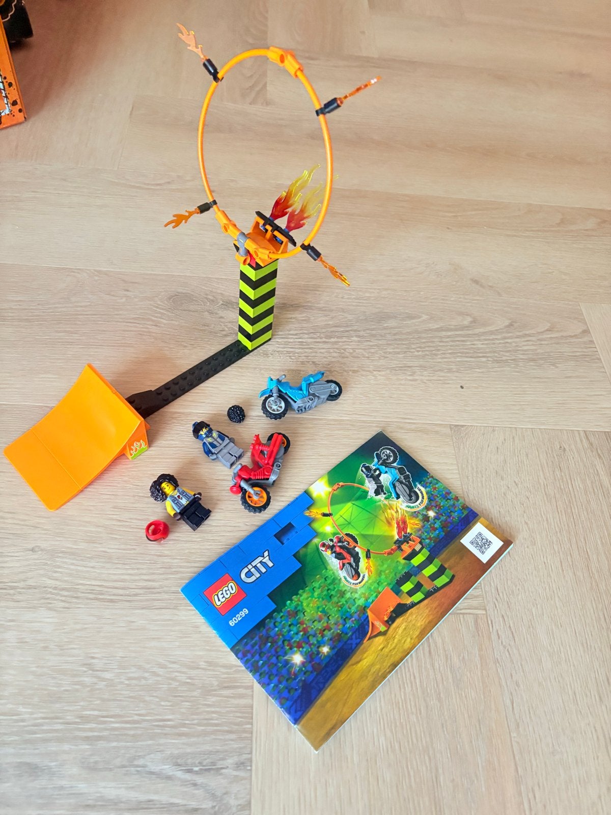 LEGO City Stuntz Vuurstunt Uitdaging 60299, Ophalen of Verzenden, Zo goed als nieuw, Overige merken