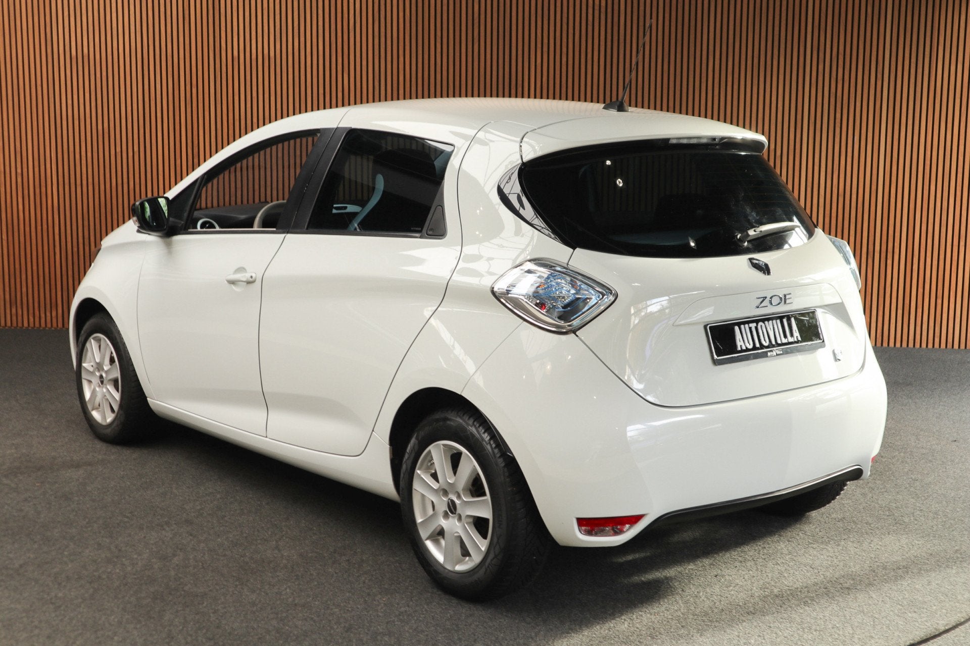 Renault ZOE Q210 Life 22 Quickcharge Navi LM velgen Climate, Stof, Gebruikt, Zwart, Wit