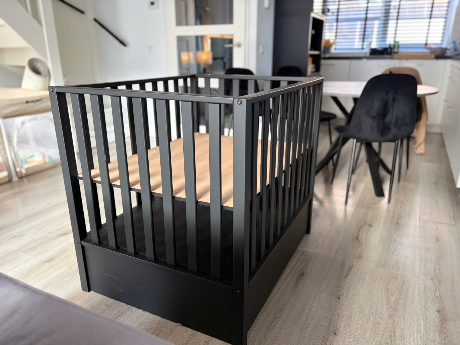 Babybox zwart, Ophalen, Zo goed als nieuw
