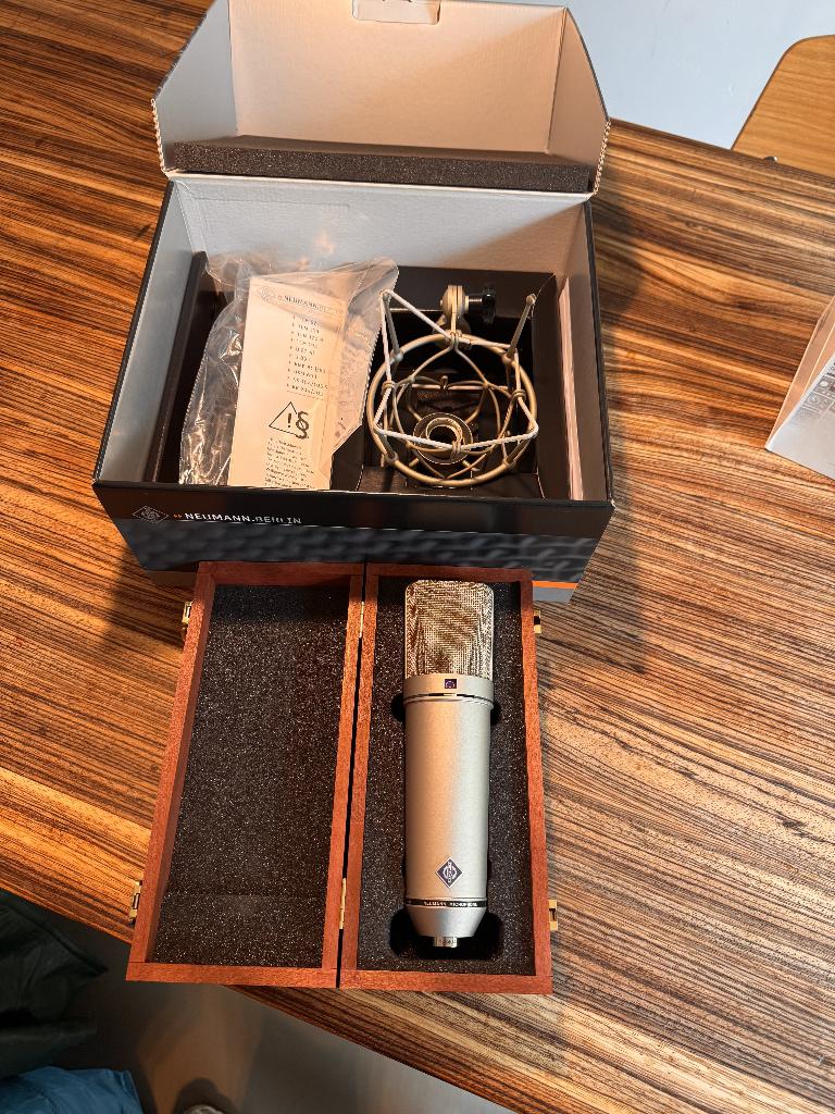 Neumann u87 Ai Set, Muziek en Instrumenten, Microfoons, Zo goed als nieuw, Studiomicrofoon, Ophalen of Verzenden
