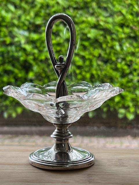 AMANDELBAKJE KRISTAL/ZILVEREN HOUDER OLIJFGESLEPEN, Verzenden, Zilver