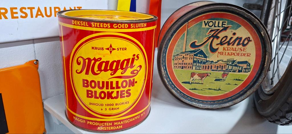 2 blikken Maggi en Heino melkpoeder, Overige merken, Auto, Groter dan 1:32, Ophalen of Verzenden