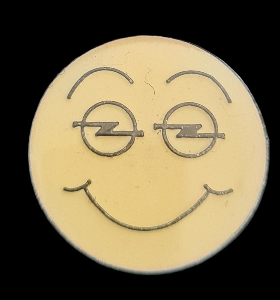 Opel smile pin, Verzamelen, Verzenden, Nieuw, Transport, Speldje of Pin