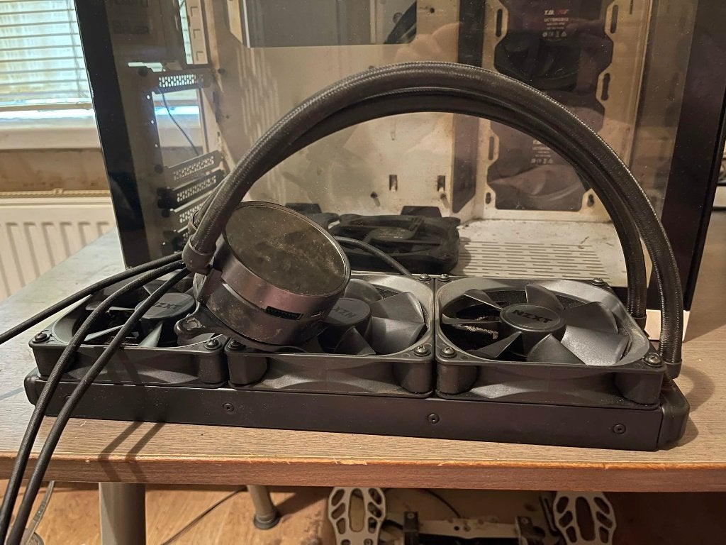 NZXT Kraken X72 All In One Cooler, Computers en Software, Computerkoelers, Ophalen of Verzenden, Gebruikt, Waterkoeling