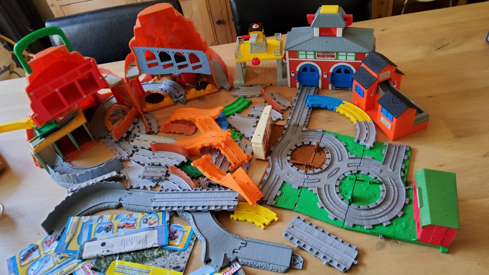 Thomas & Friends gebouwen Sodor Mining rails enz, Kinderen en Baby's, Speelgoed | Thomas de Trein, Ophalen of Verzenden, Zo goed als nieuw