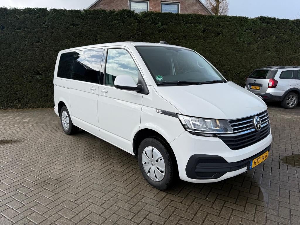 Volkswagen Transporter Kombi 2.0 TDI 110pk L1h1 9-persoons, Auto's, Volkswagen, Voorwielaandrijving, Stof, Euro 6, Navigatiesysteem