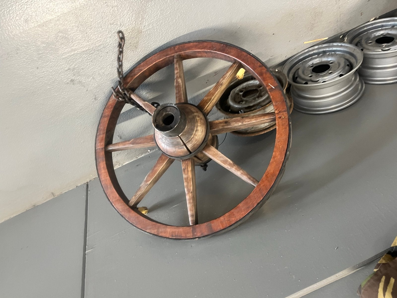 Unieke lamp van karrenwiel - Bruin café stijl, Ophalen, B, Gebruikt, Vintage
