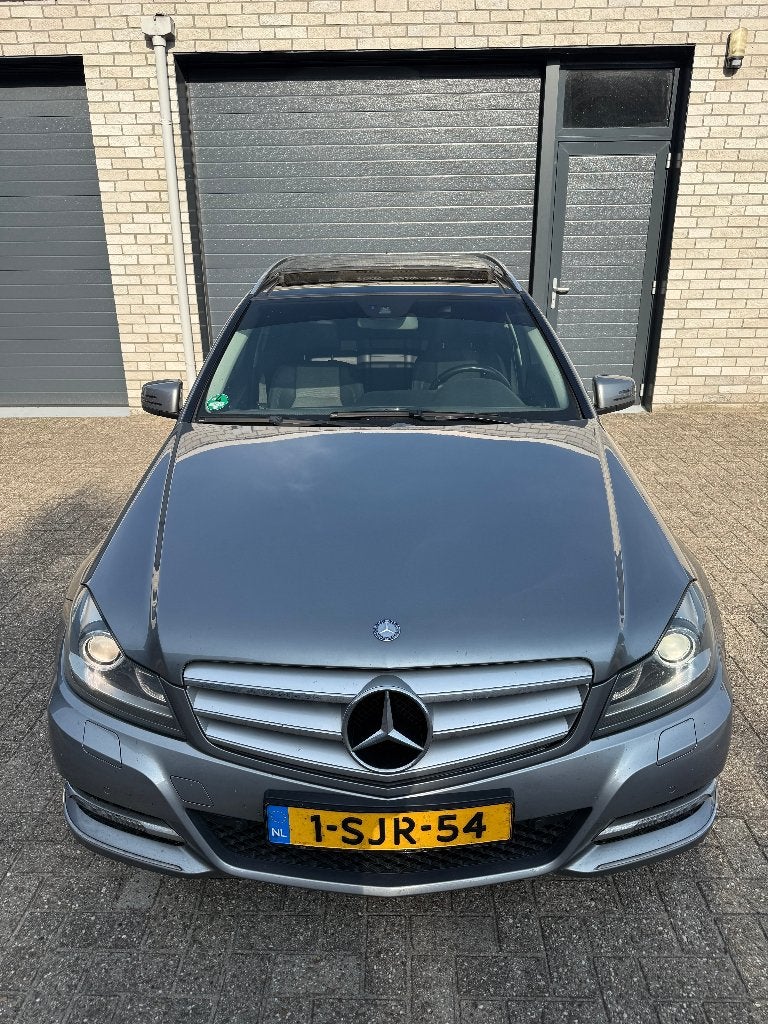 Mercedes-Benz C220 CDI AUT/PANO/XENON/LEER/CAMERA/CRUISE/AC!, Auto's, Automaat, Euro 5, Achterwielaandrijving, 1800 kg