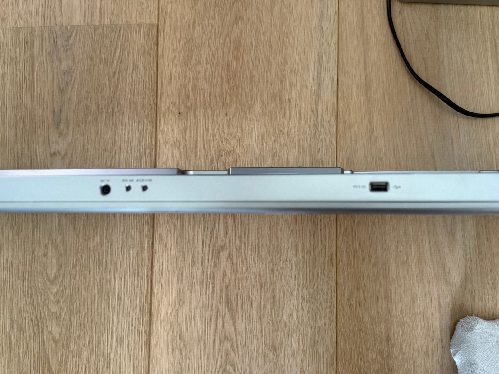 Foto 3 van Curved Samsung soundbar en subwoofer - HW-J7501