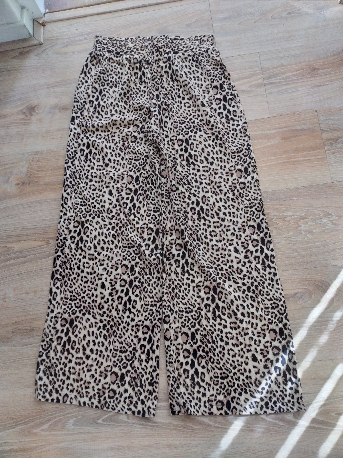 Nieuwe wijde panterprint broek maat 158/164, Broek, Meisje, YFK, Nieuw