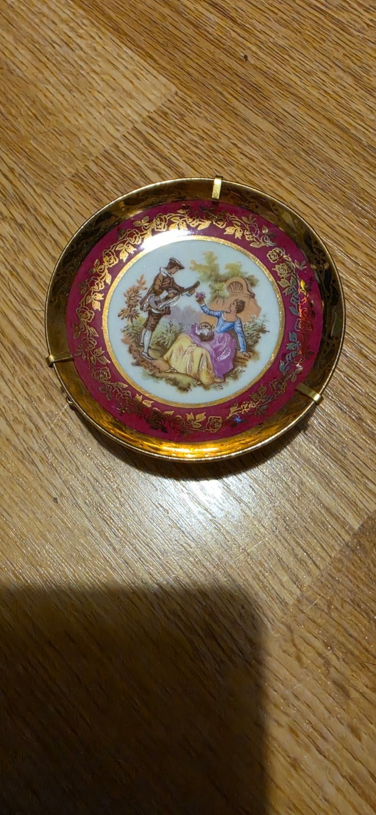 Decoratief porseleinen schaaltje met romantische scène, Ophalen