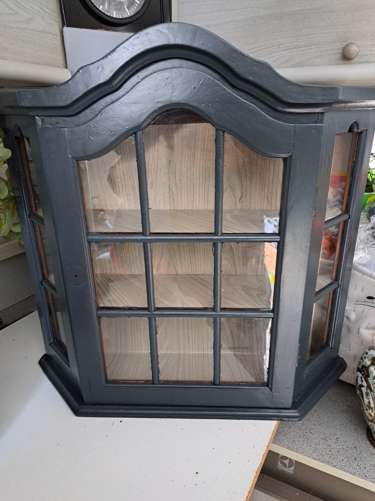 Antieke kast theekastje met glas - Donkergrijs hangkast, Ophalen