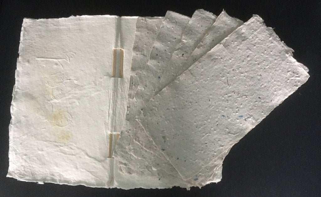 Handgeschept papier in boekje. R, Ophalen of Verzenden, Nieuw