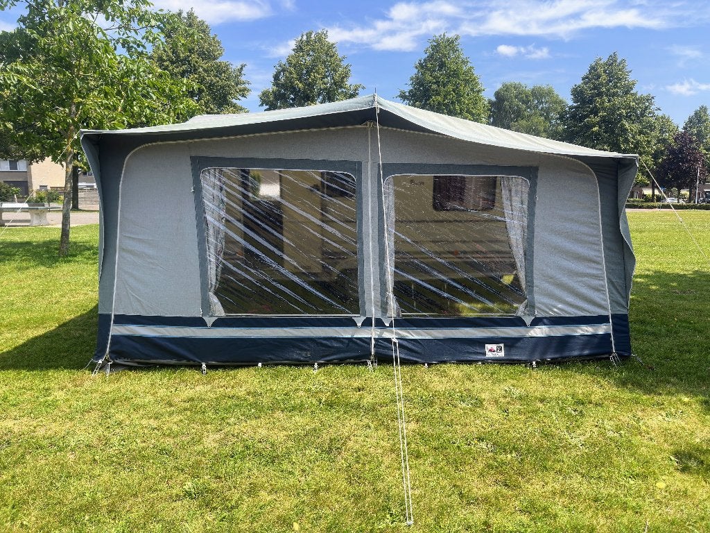 LMC 450 Racer, Caravans en Kamperen, Vast bed, Standaardzit, Ringverwarming, 750 - 1000 kg
