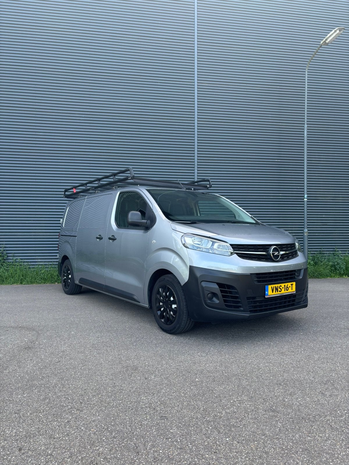 Opel Vivaro 2.0 Diesel145pk L2h1 Aut 2021 Grijs, Auto's, 4 cilinders, 14 km/l, Particulier, Te koop