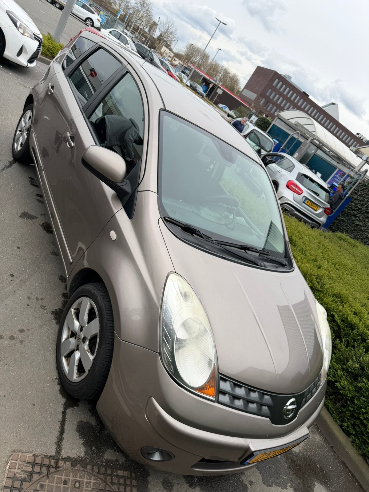 Nissan Note 1.4 16V 2007 Bruin, Auto's, Nissan, Voorwielaandrijving, 40 €/maand, 4 cilinders, Bruin