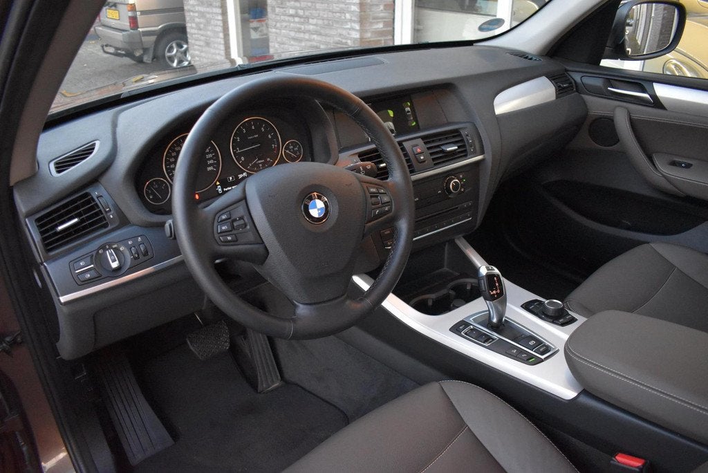BMW X3 XDrive20i Executive 2e eigenaar Ttrekhaak Leder weini, Auto's, Gebruikt, 4 cilinders, Bruin, Leder