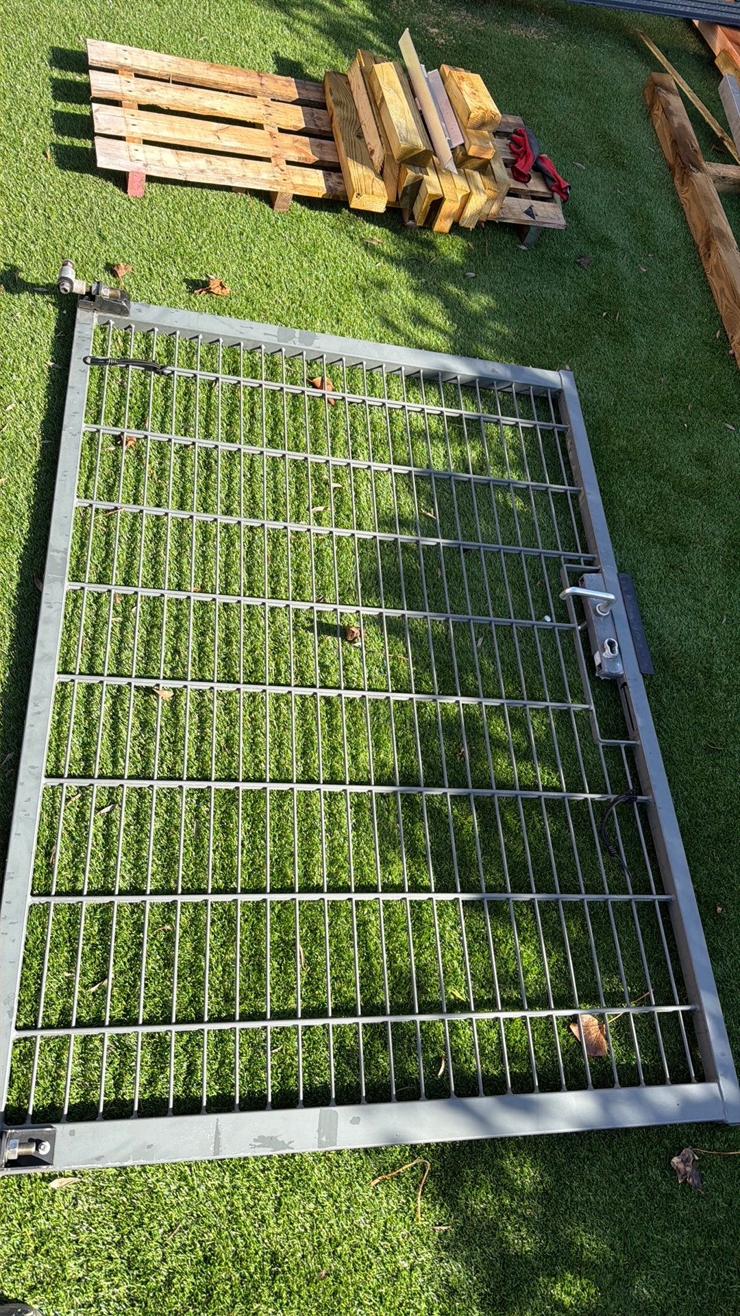 Metalen heras, Tuin en Terras, Ophalen, Zo goed als nieuw, IJzer, Sierhekwerk
