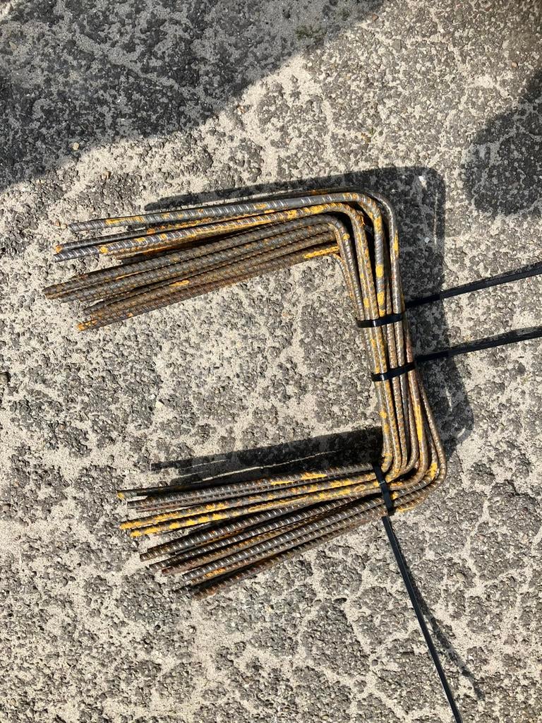 Betonijzer haken staven gebogen, Ophalen, Zo goed als nieuw, IJzer