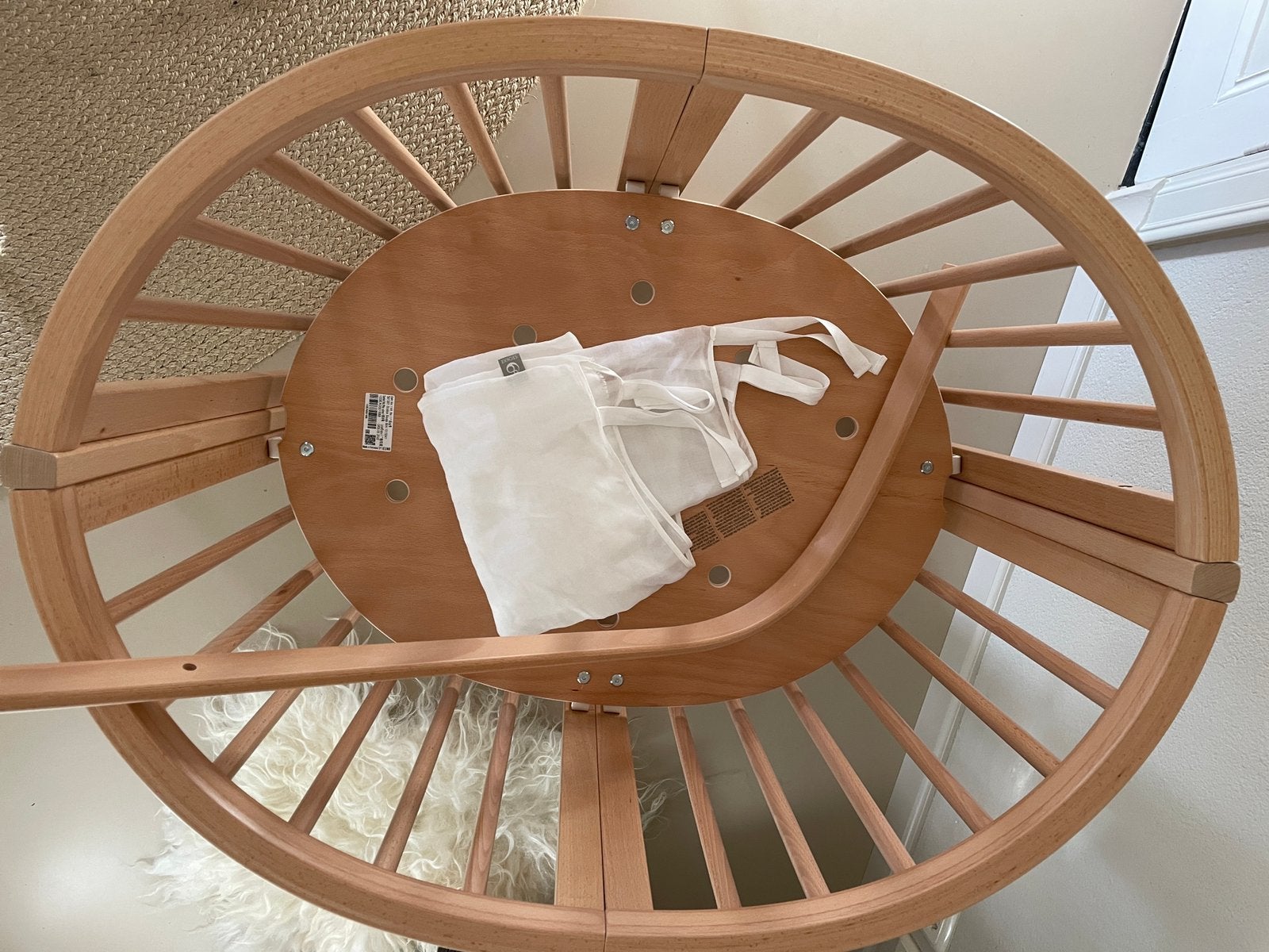 Stokke sleepi mini bed wieg V3 natural piekstok+hemel sleepi, Ophalen, Zo goed als nieuw, Ledikant