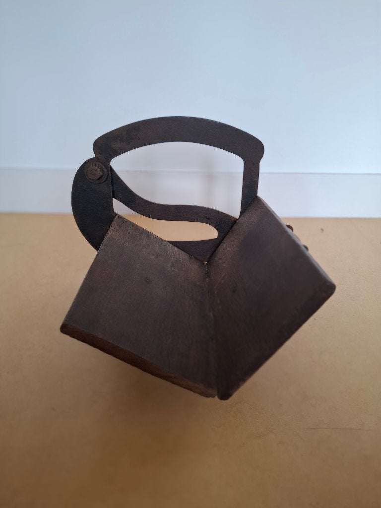 Antieke broodsnijder van hout en metaal - Alexanderwerk, Ophalen