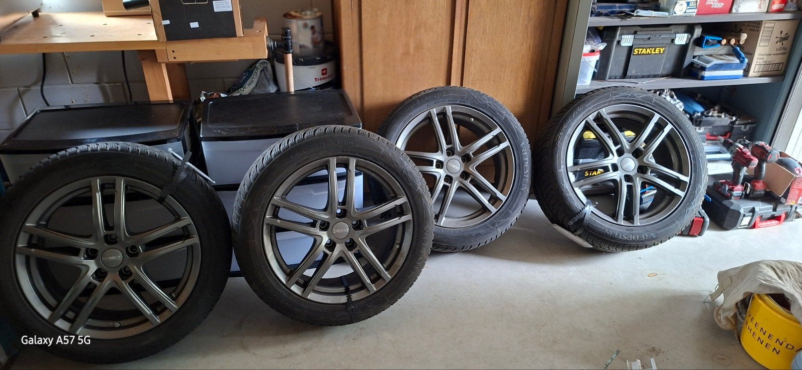 Winterbanden met velgen  (225/50 R18), Auto-onderdelen, Banden en Velgen, 18 inch, Gebruikt, Banden en Velgen, Personenwagen