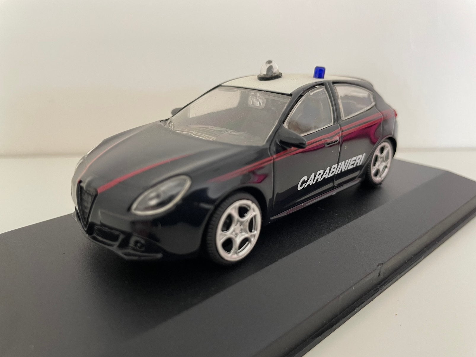 Alfa Romeo Giulietta Carabinieri, Ophalen of Verzenden, Zo goed als nieuw, Auto, Overige merken