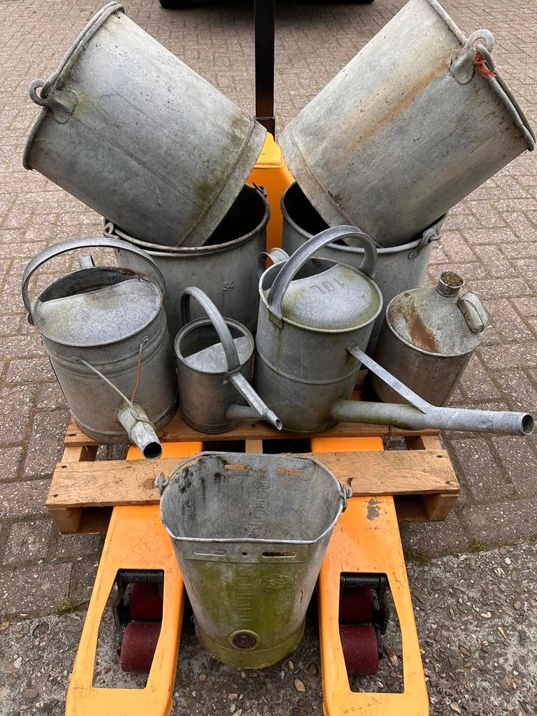 Partij zinken emmers en gieters - Vintage decoratie, Tuin en Terras, Gieters, Ophalen, Zo goed als nieuw