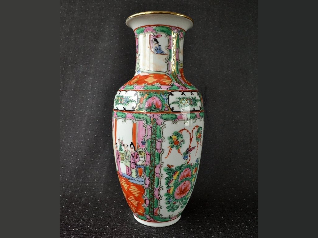 Porseleinen Medaillon Vaas met figuren, 31cm – China, Kanton, Ophalen of Verzenden
