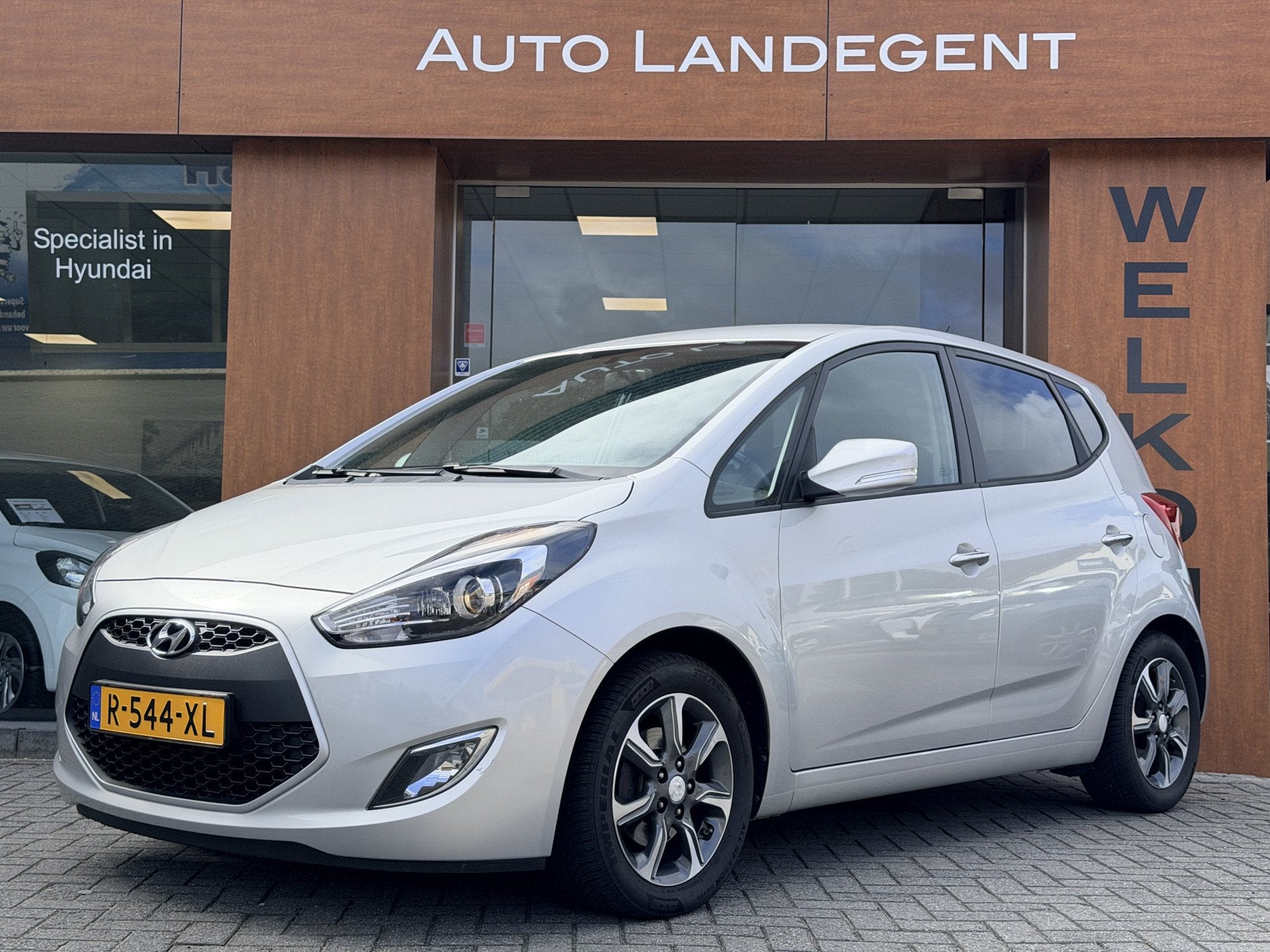Hyundai ix20 1.6i Go! Automaat | PDC Achter | LMV | Airco |, Auto's, Gebruikt, 4 cilinders, 1197 kg, Bedrijf
