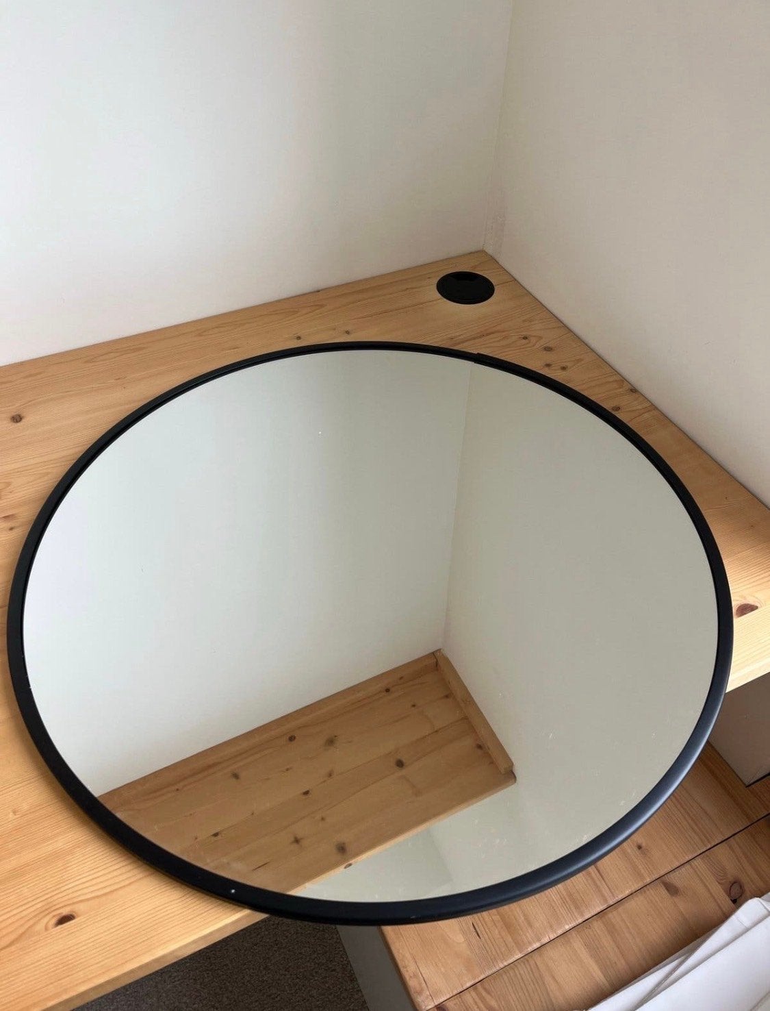 Ronde spiegel met zwarte rand - 56cm diameter, Huis en Inrichting, Ophalen, Gebruikt, Rond, Minder dan 100 cm