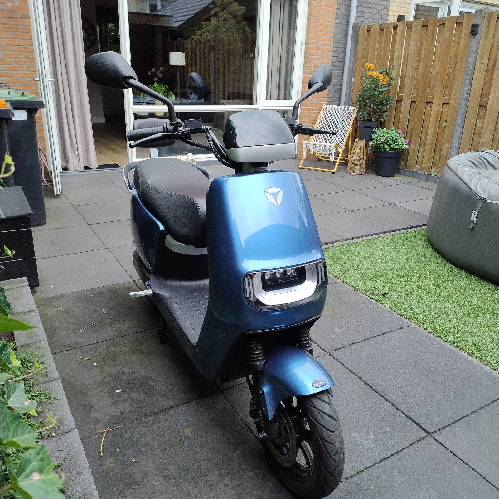 Yadea E8S Elektrische Scooter 2023- Zo goed als nieuw 1818km, Ophalen, Zo goed als nieuw, Elektrisch, Overige merken