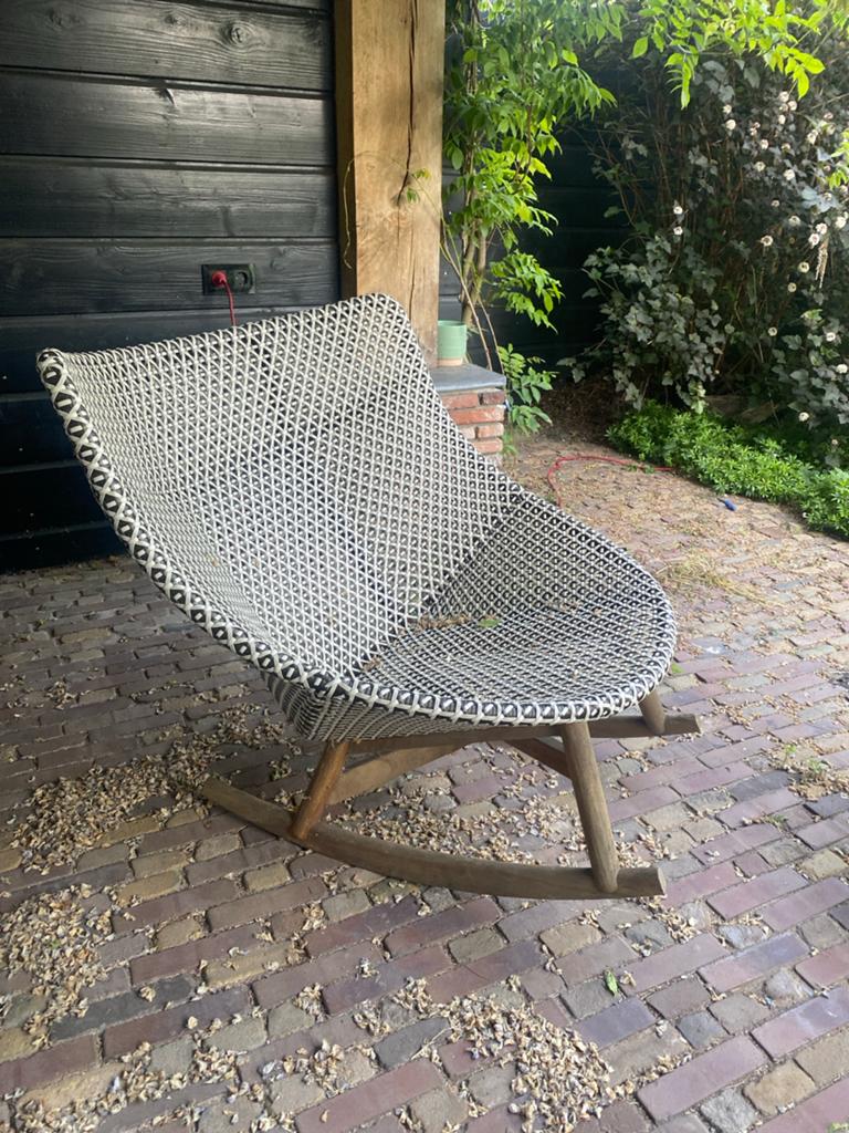 GEZOCHT Dedon  Schommelstoel mbrace, Ophalen, Gebruikt