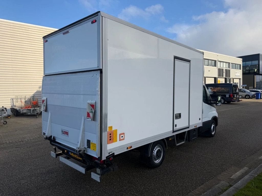ZZP’er met eigen bakwagen en laadklep zoekt opdrachten, Vast contract, Vanaf 3 jaar, Overige niveaus, 33 - 40 uur