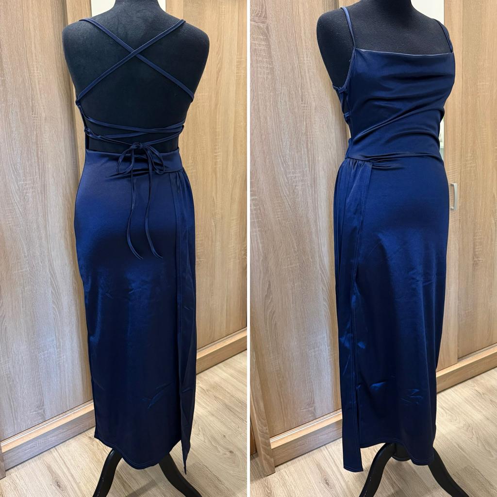 Nachtblauwe Galajurk met Blote Rug en Hoge Split, Kleding | Dames, Jurken, Maat 38/40 (M), Blauw, Nieuw, Ophalen of Verzenden
